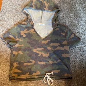 Camo crop top